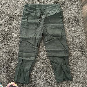 Kut from the Kloth capris, size large, olive green